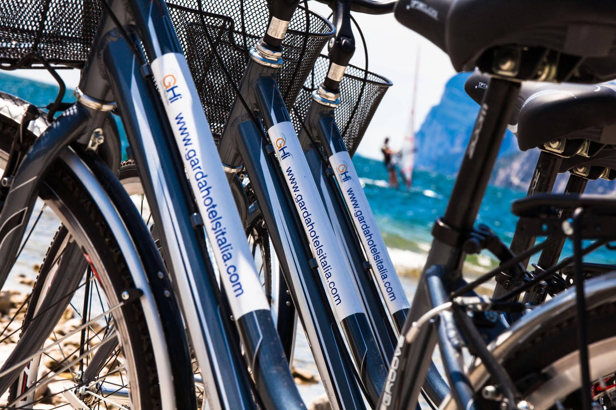 Hotel Lido Blu - Surf & Bike Torbole Sul Garda Kültér fotó