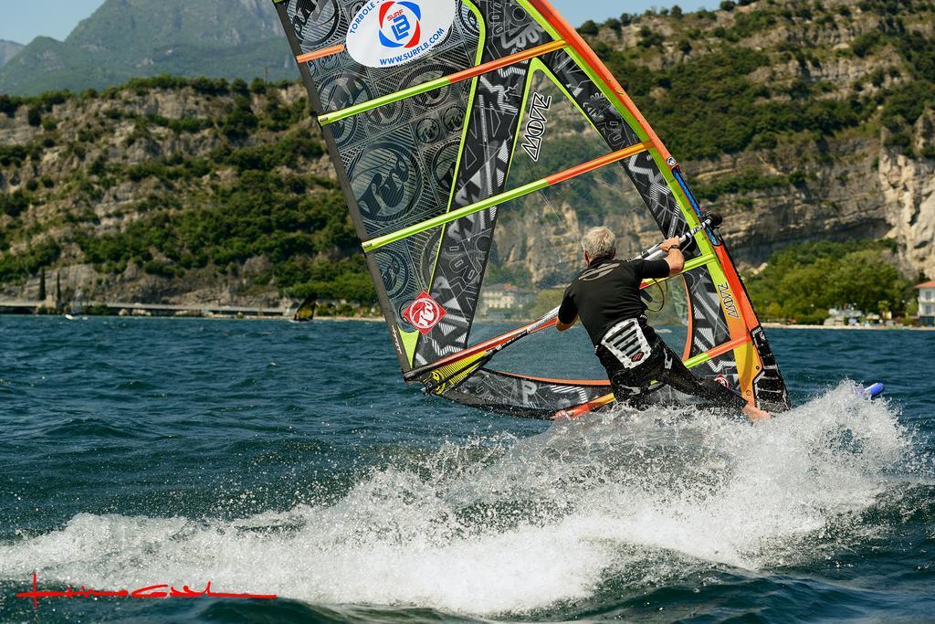 Hotel Lido Blu - Surf & Bike Torbole Sul Garda Kültér fotó