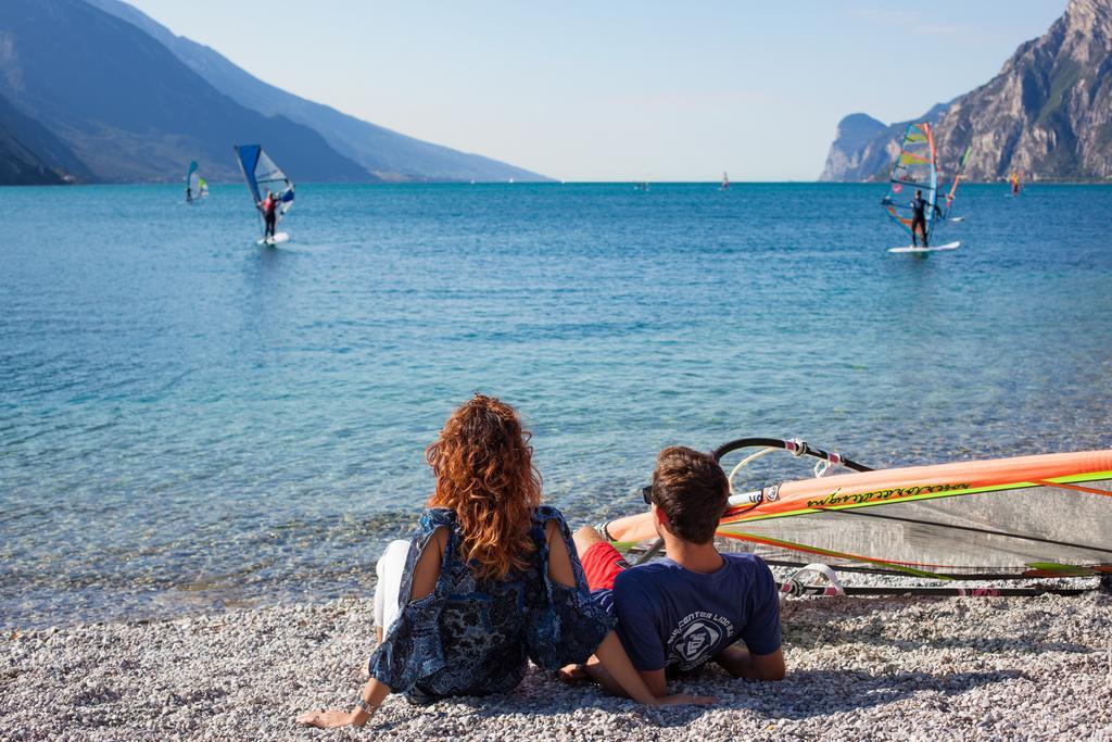 Hotel Lido Blu - Surf & Bike Torbole Sul Garda Kültér fotó